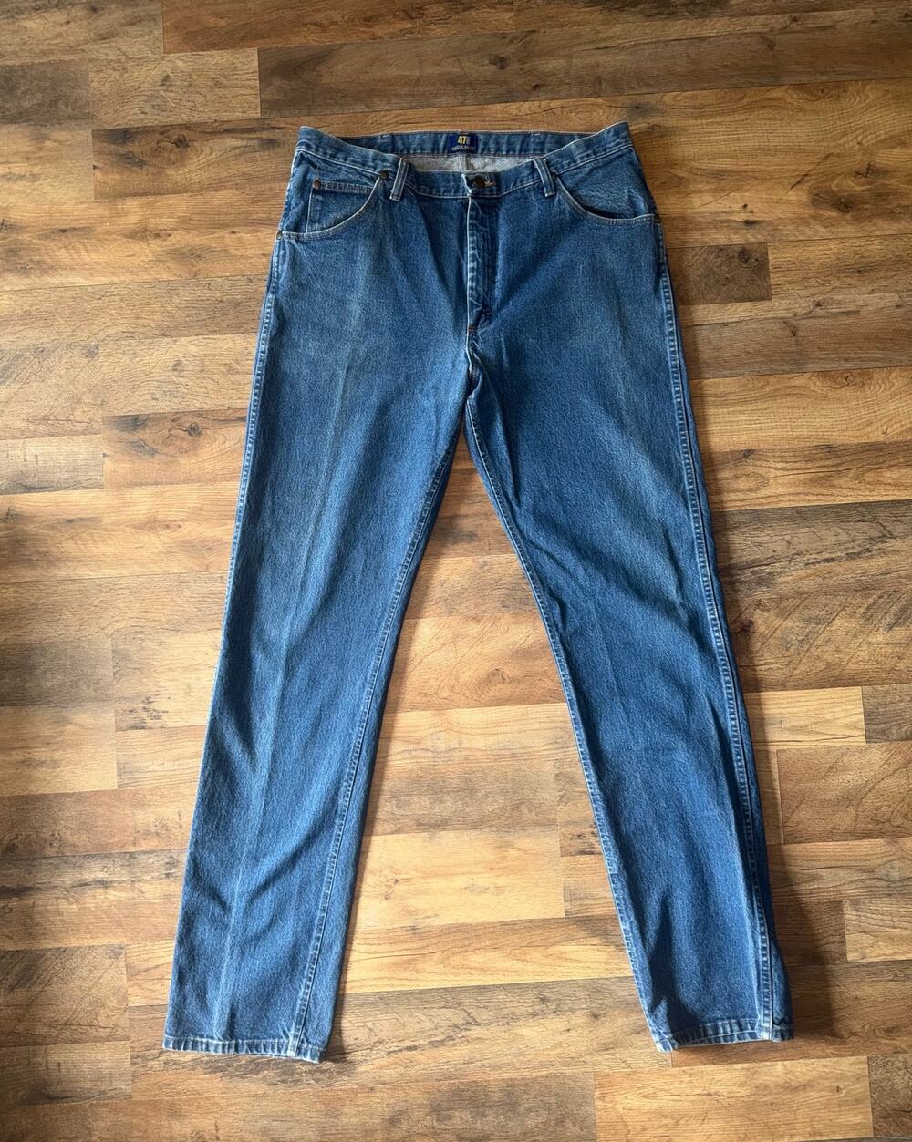 Wrangler men’s premium performance cowboy cut blue jeans